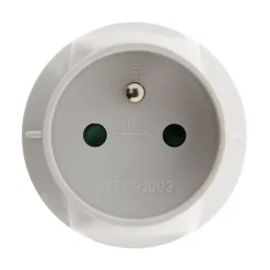 Adaptateur prise mâle 20A vers prise femelle 16A - Zenitech