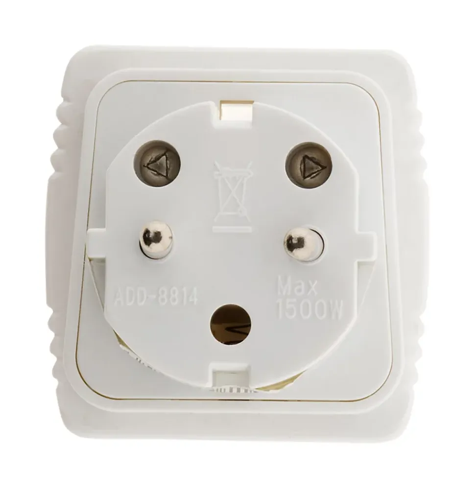 Adaptateur prise voyage France vers UK - Zenitech