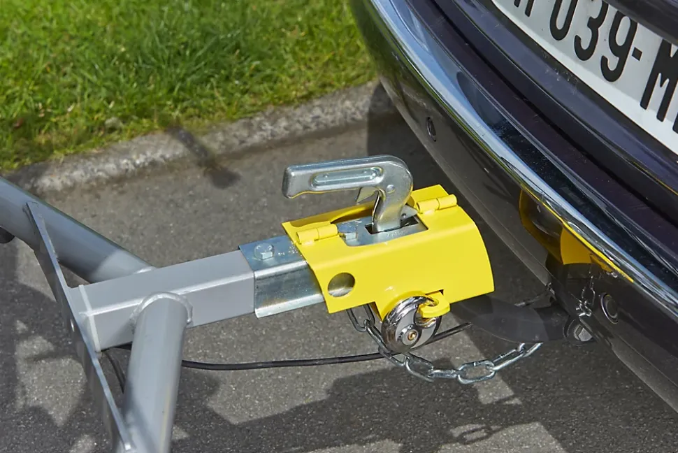 Antivol pour tête d'attelage avec cadenas Mottez