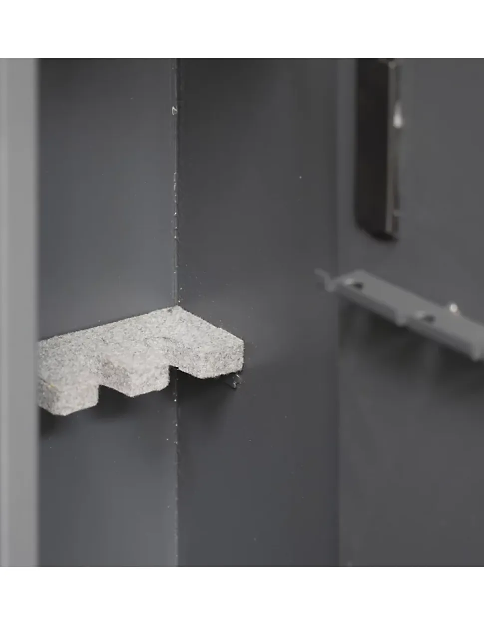 Armoire à fusils Monteria, fermeture électronique à code, 4 pênes, capacité de 5 fusils - THIRARD