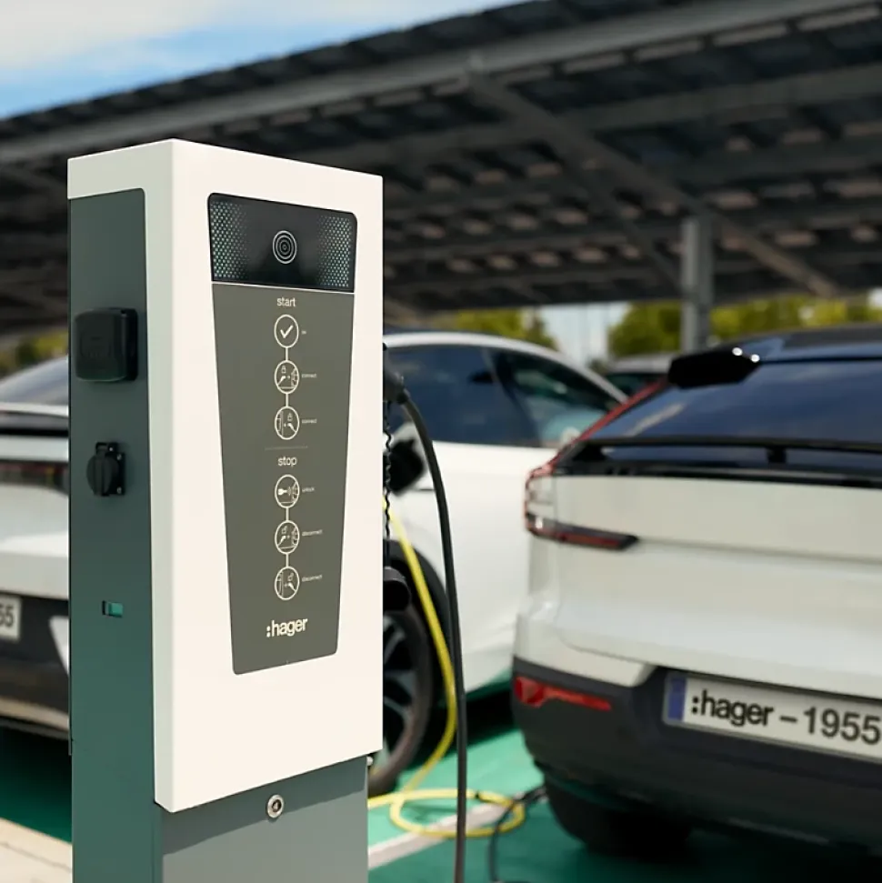 Borne de recharge double pour voiture électrique Witty Park 7.4 kW avec RFID - HAGER - XEV600