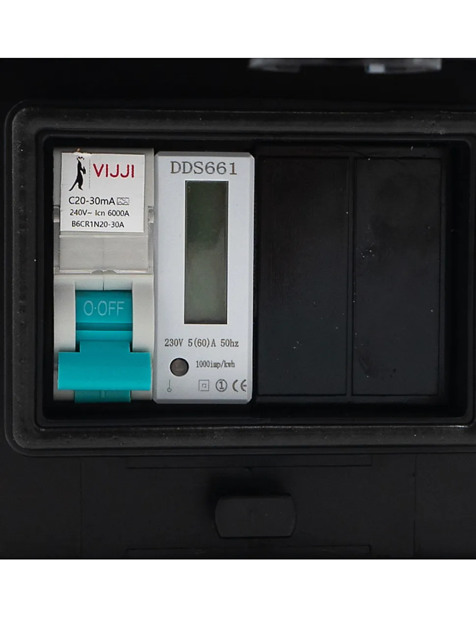 Borne De Recharge équipée D'une Prise Green'up Complète Avec Protections Et Compteur