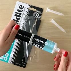 Colle haute performance epoxy à prise rapide Araldite Crystal 24 ml