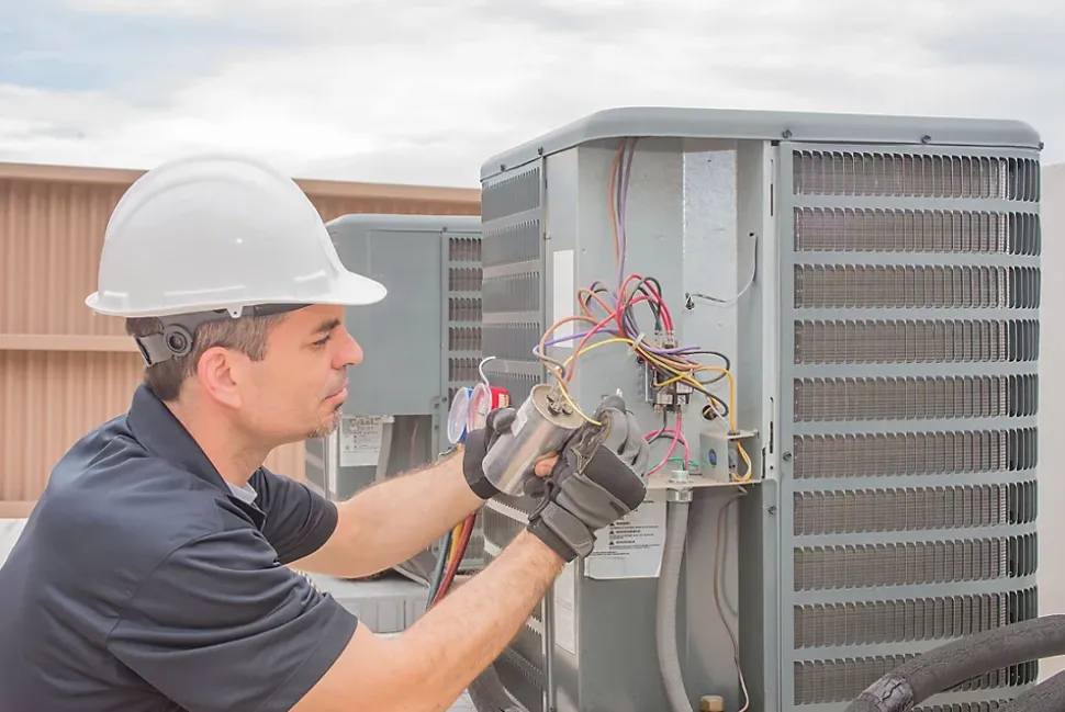 Condensateur de démarrage pour moteurs électriques, 450V, capacité : 50 microfarad, 4 broches / M8