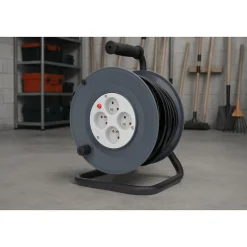 Enrouleur 4 prises 40m + coupe-circuit + support Zenitech