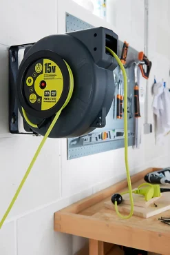 Enrouleur automatique de câble mural H05VVF 3G 1,5mm² 15m