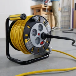 Enrouleur de bricolage Diall HO5VVF 3G1.5mm² 25m