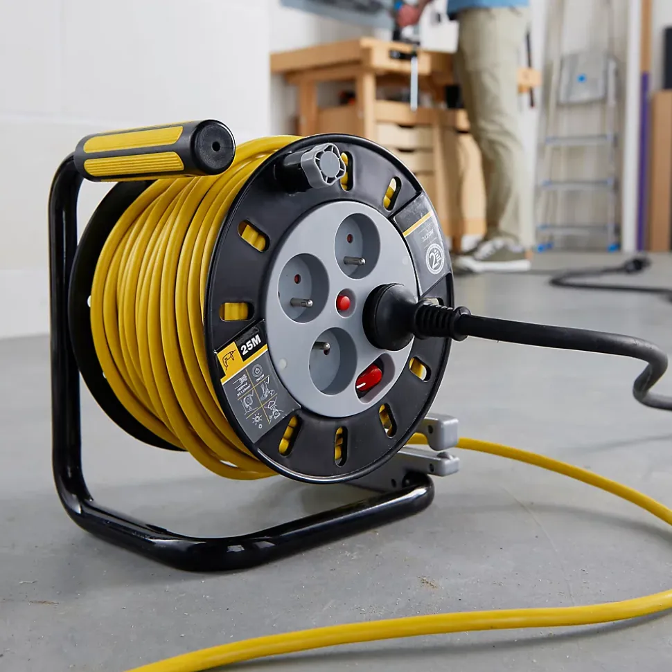 Enrouleur de bricolage Diall HO5VVF 3G1.5mm² 25m