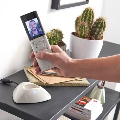 Ensemble interphone vidéo sans fil avec bouton pour l'extérieur Blyss Wilks
