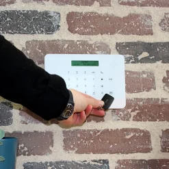 Kit alarme sans fil connectée HomeSecure pour votre maison T4/T5