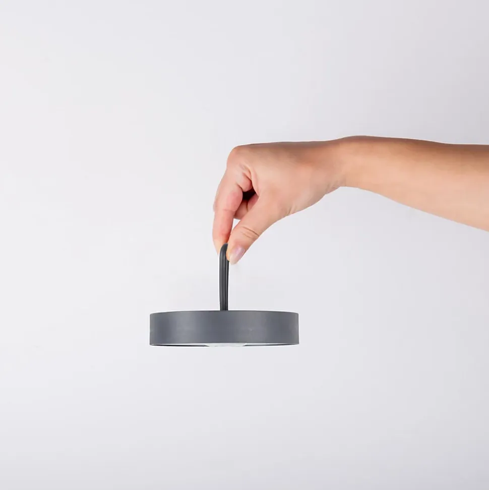 Lampe de table LED rechargeable magnétique 'ELLA' pour l'extérieur et l'intérieur, en métal et plastique gris, hauteur 35 cm