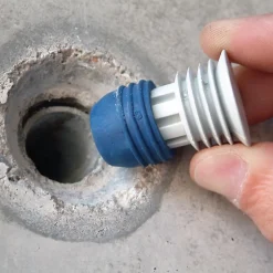 Lot 50 Bouchon d'étanchéité hydro-expansible pour tubes muraux. Se dilate avec eau, obturant trous dans murs après le décoffrage