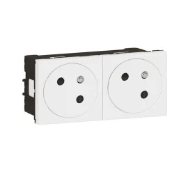 Mécanisme prise 2 pôles + terre Legrand Mosaïc blanc, 2 prises
