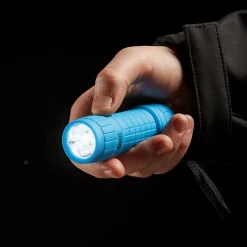 Petite lampe torche LED caoutchoutée bleue Diall 27 lumens