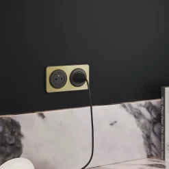Prise avec terre Jacobsen Espen noir à composer + 1xUSB-A + 1xUSB-C