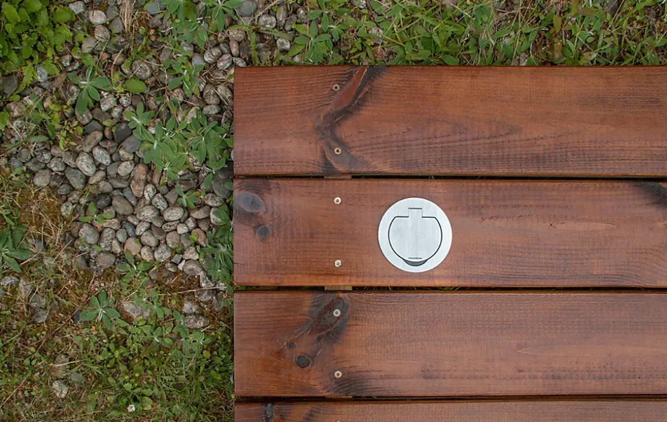 Prise de sol étanche ronde 16A 2 pôles + terre, aluminium brossé IP55, Thomson