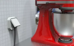 Prise Legrand Plexo blanc à griffes 220V