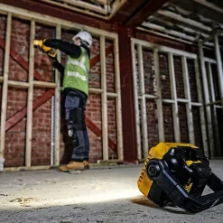 Projecteur de chantier compact XR 12/18/54 V (sans batterie ni chargeur) - DEWALT - DCL077-XJ