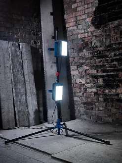 Projecteur de chantier double sur pied Erbauer 2000 lumens
