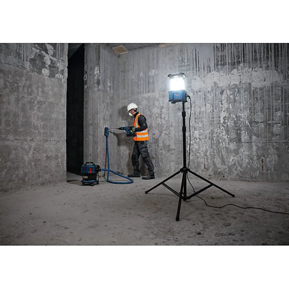 Projecteur de chantier hybride BOSCH GLA 18VH-7500 7 500 lm 18V sans batterie ni chargeur 06014A5000