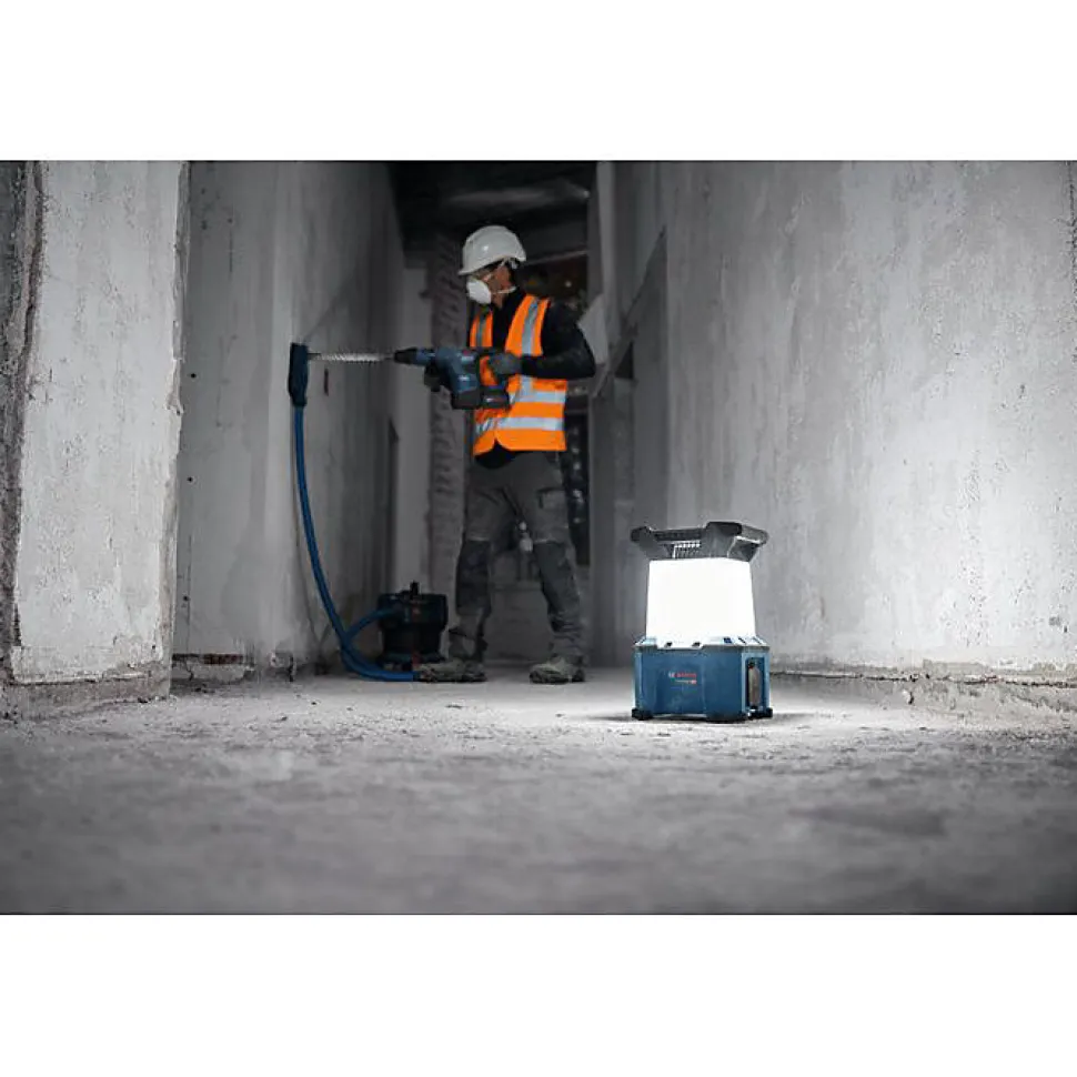 Projecteur de chantier hybride BOSCH GLA 18VH-7500 7 500 lm 18V sans batterie ni chargeur 06014A5000