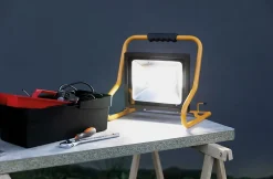 Projecteur LED 50W Chantier IP65 - Jaune - Zenitech