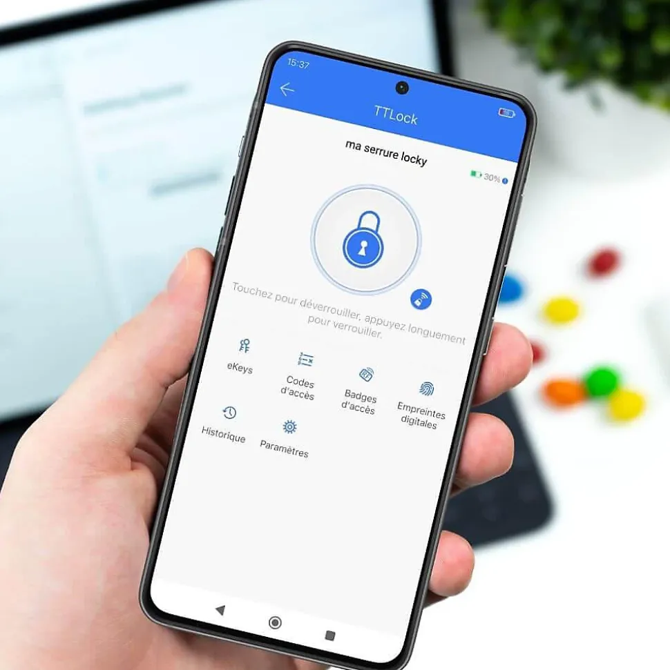 Serrure connectée locky-1 à code, badge et bluetooth