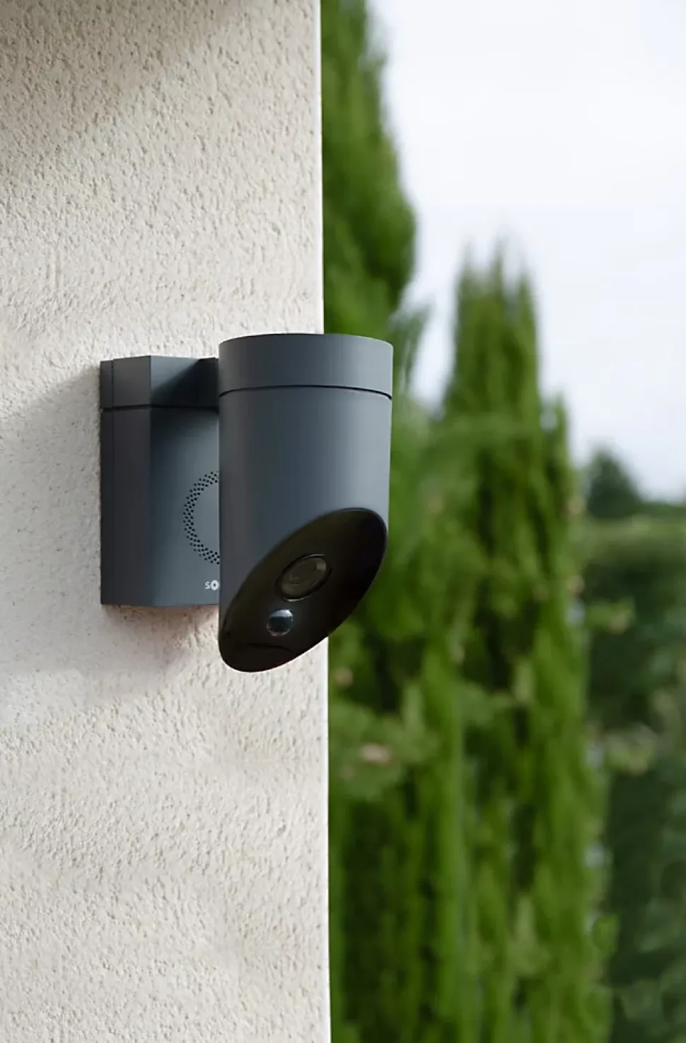 Somfy 1875326 - Outdoor Camera 2 grise - Caméra de surveillance extérieure wifi avec détection intelligente - 1080p Full HD - Sirène 110 dB