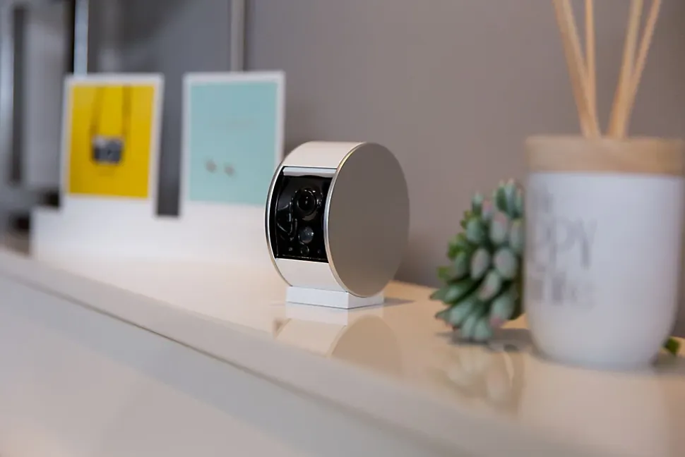 Système d'alarme Somfy Home Alarm Advanced Max 1875254 + Caméra de surveillance intérieure Somfy