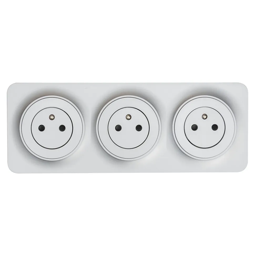 Triple prise avec terre prêt câblée Jacobsen Espen aluminium composable