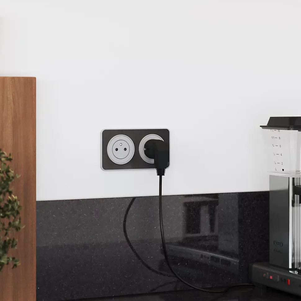 Triple prise avec terre prêt câblée Jacobsen Espen aluminium composable