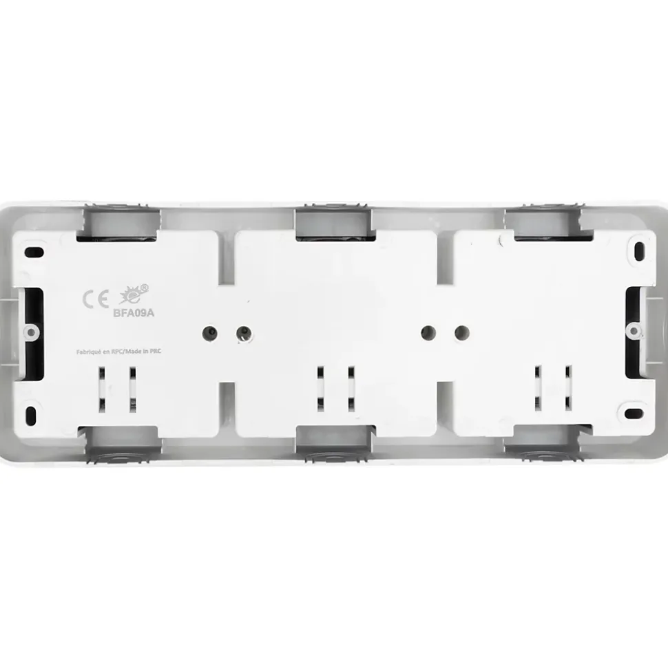 Triple prise avec terre prêt câblée Jacobsen Espen aluminium composable