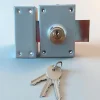 Verrou en applique double entrée pour porte principale DOM axe 45 mm 3 clés