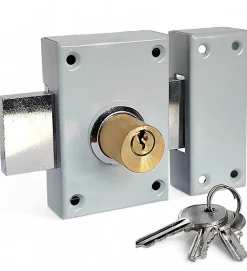 Verrou en applique double entrée pour porte principale DOM axe 45 mm 3 clés
